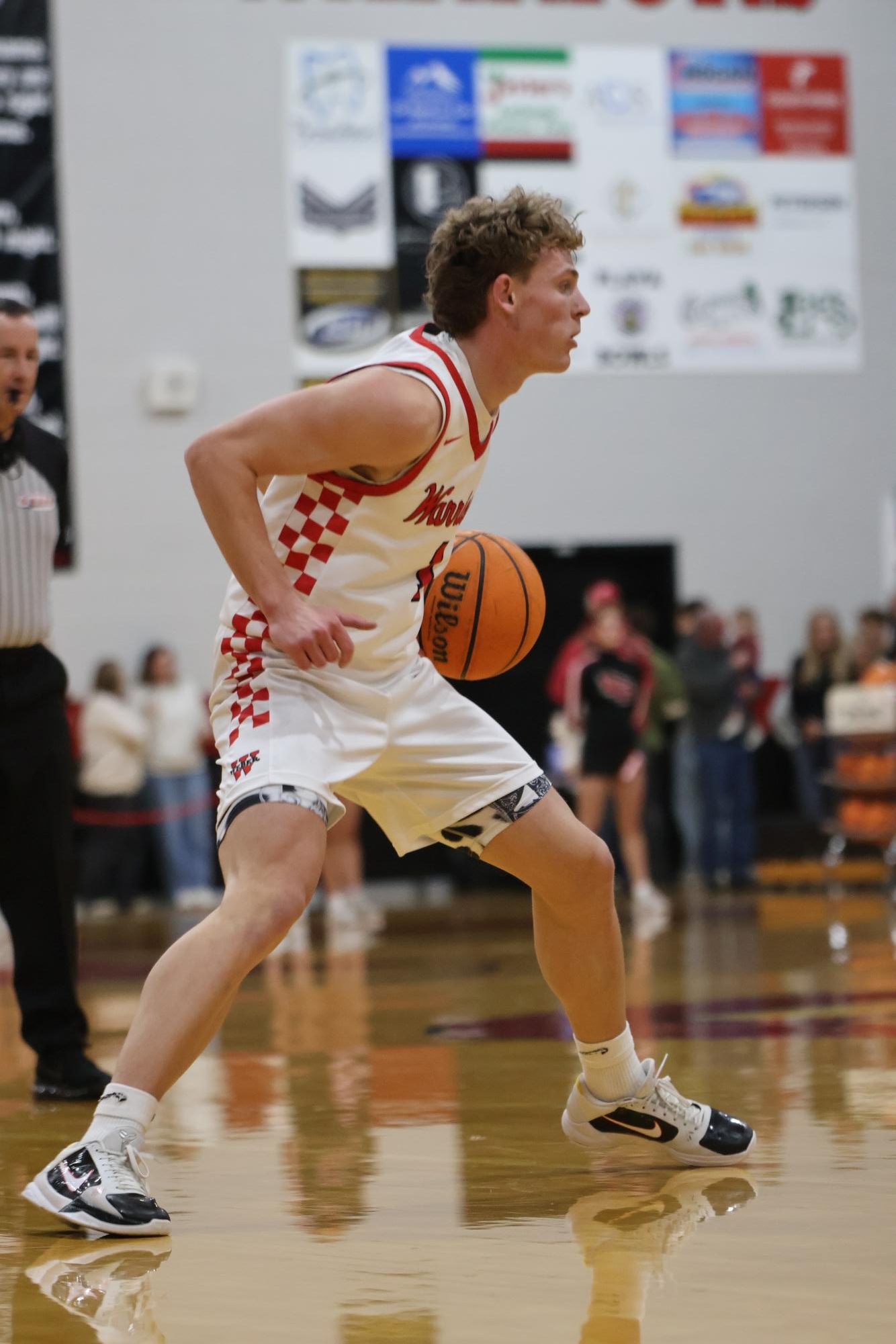 Boys Basketball turns season around after wins on Dec. 9 and Dec. 11